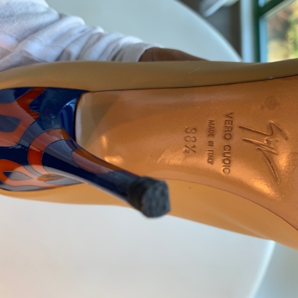 Guiseppe Zanotti Pumps - 9.5 - Picture 7 of 7